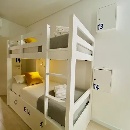 Family Hostel *