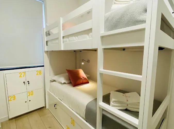 Family Hostel *