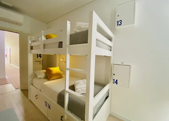 Family Hostel *